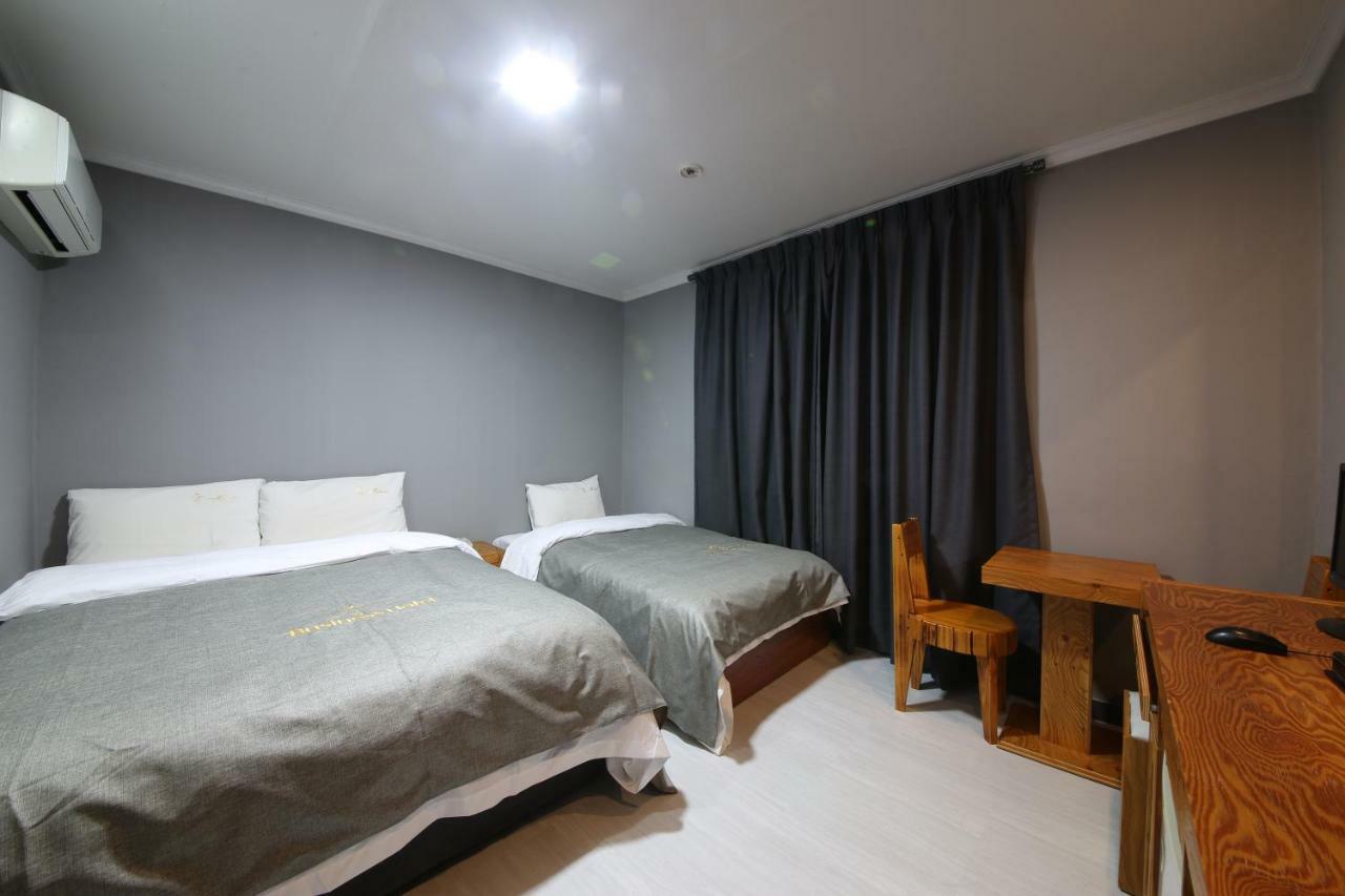 Gung Hotel Jeonju Extérieur photo
