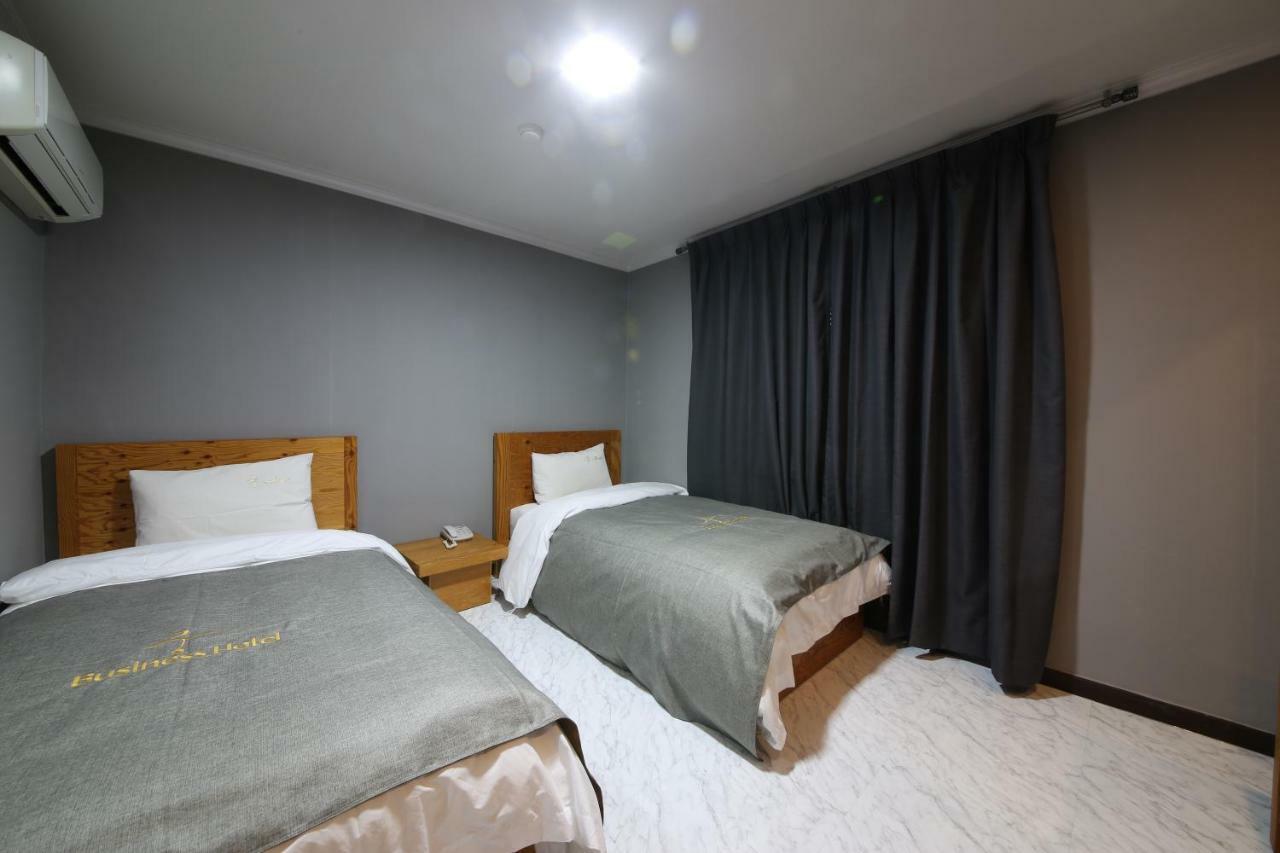 Gung Hotel Jeonju Extérieur photo