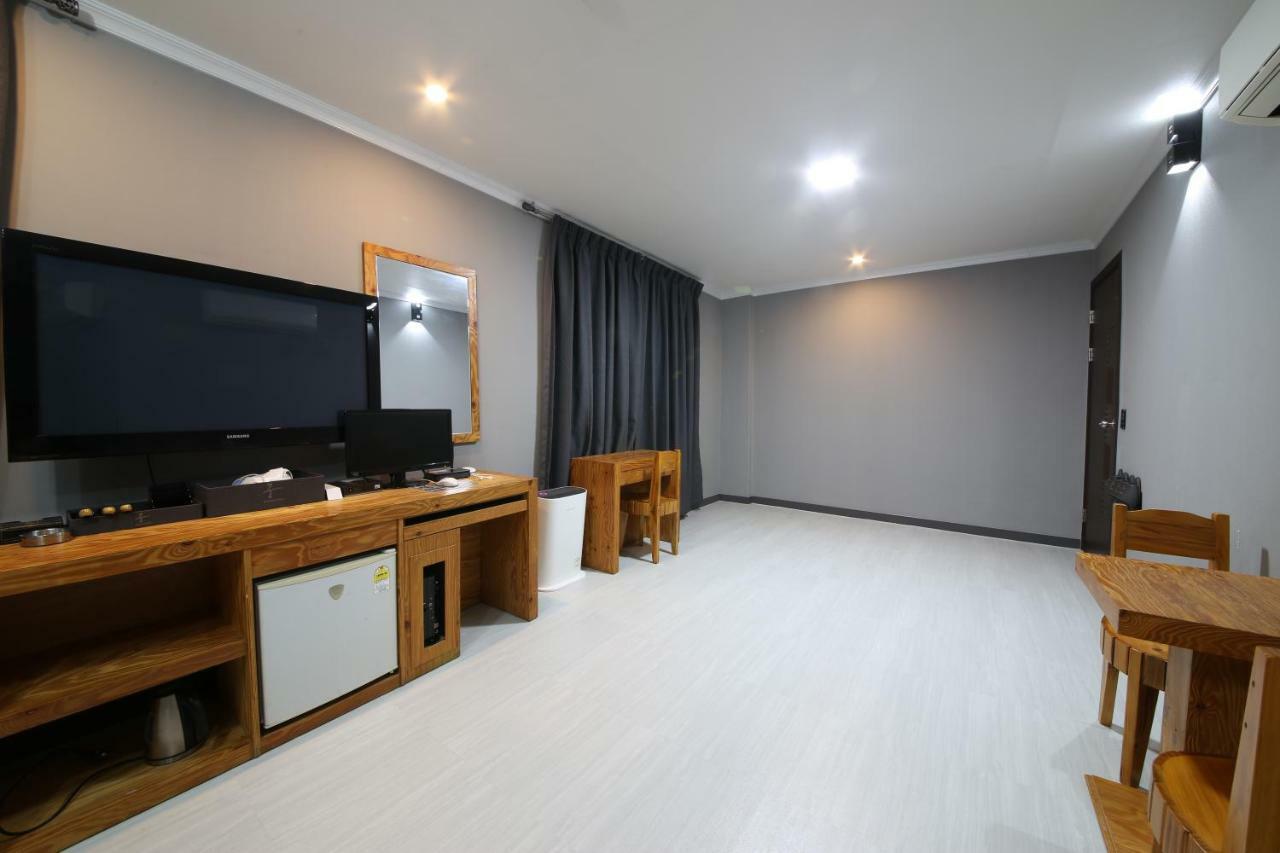 Gung Hotel Jeonju Extérieur photo